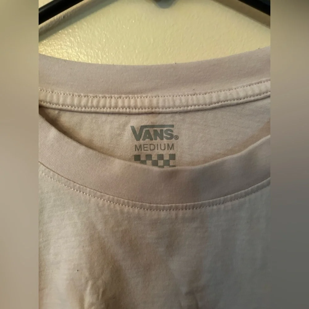 Vans Beige Cropped Long Sleeve Tee with Floral Graphic - Picture 3 of 4